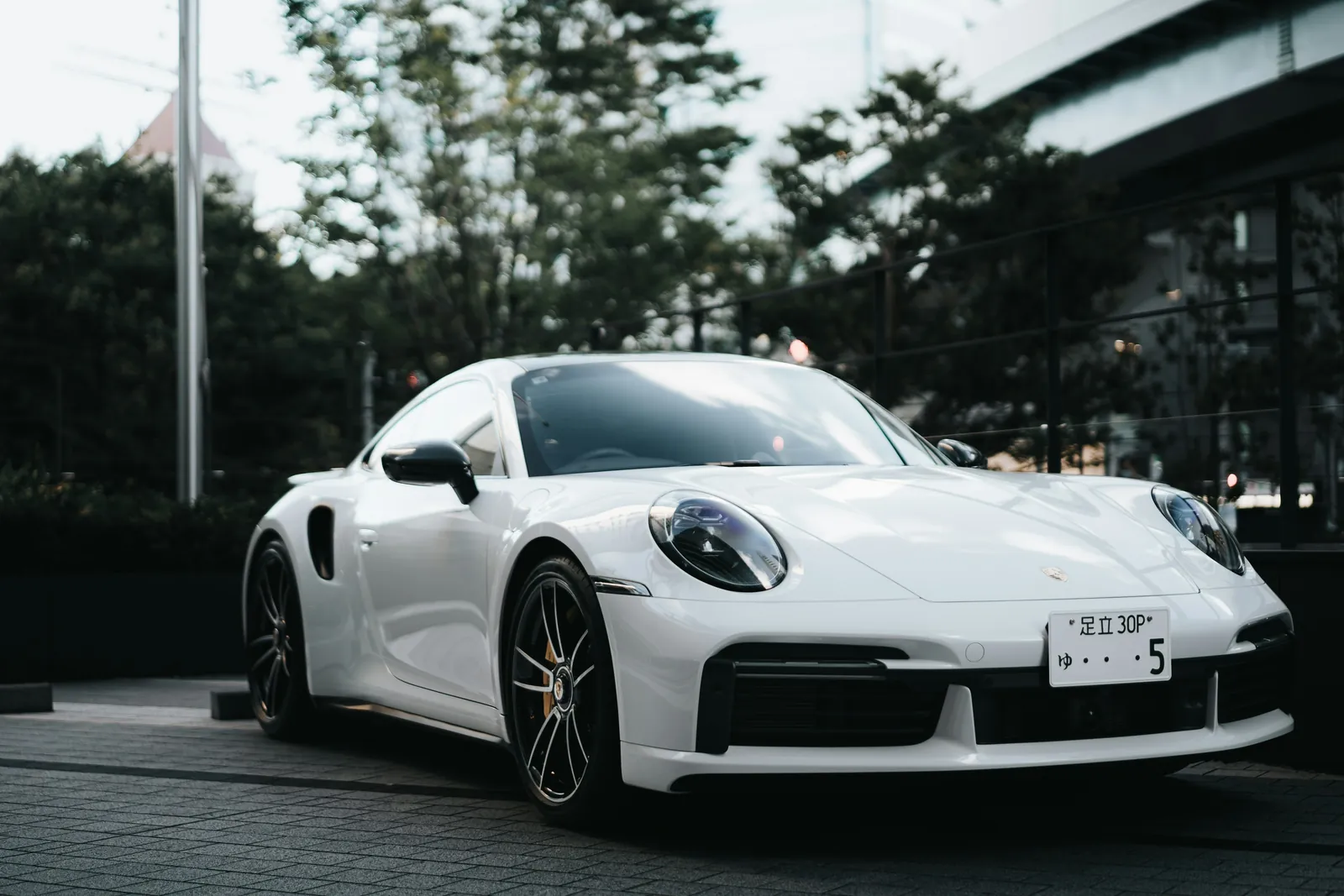 Porsche 911 Turbo S, przód z boku