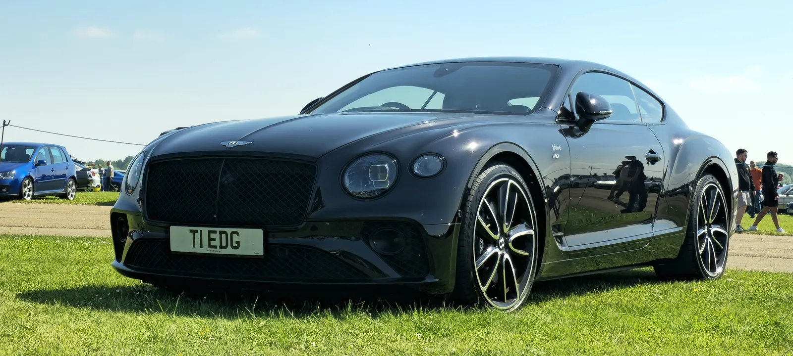 Bentley Continental GT V8, przód z boku
